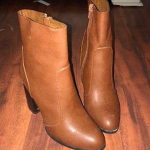 BROWN BOOTIES